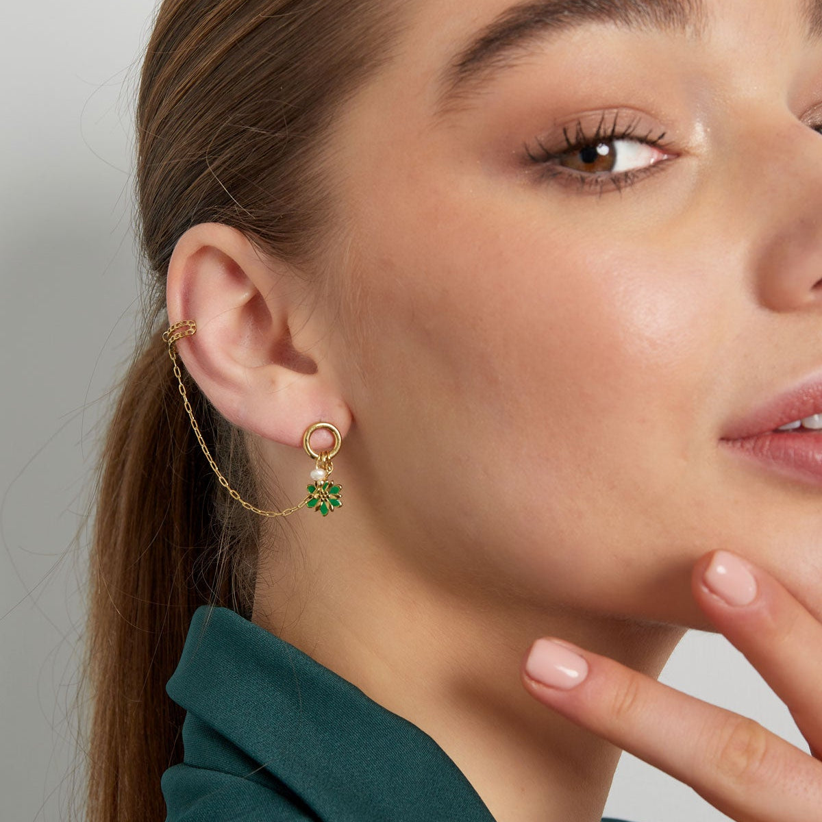 Oorbel met ear cuff bloem goud/groen