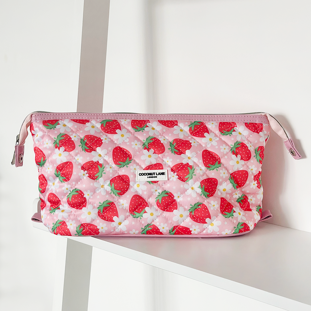Magic Lifestyle Pouch - Gewatteerde Berry Cute Strawberry