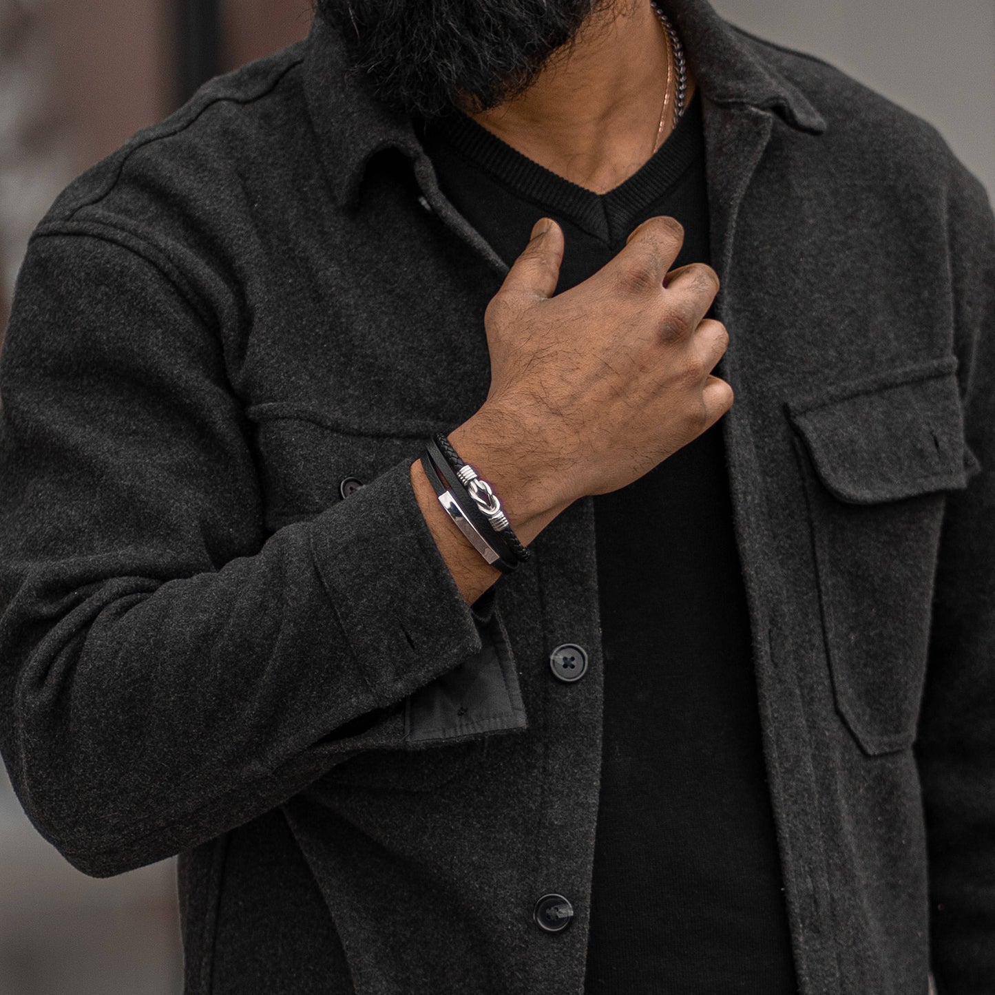 „Proud” leren armband - zilver - B040