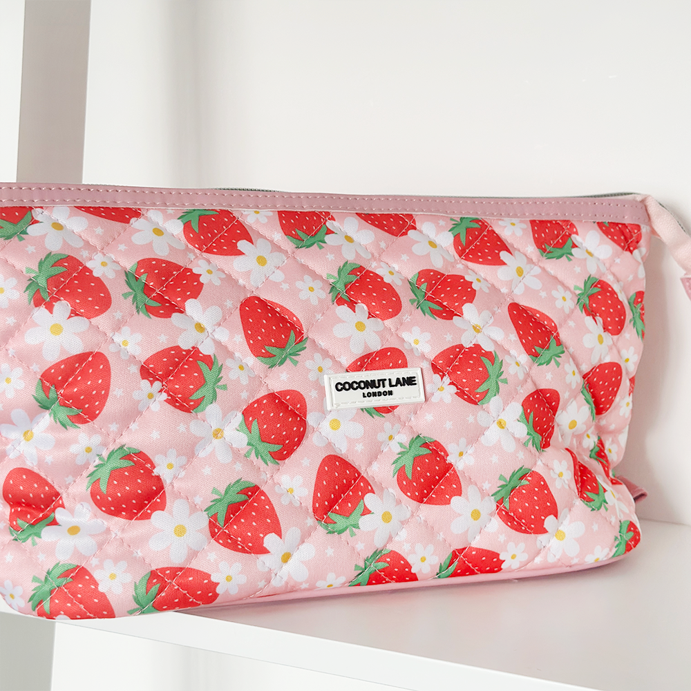 Magic Lifestyle Pouch - Gewatteerde Berry Cute Strawberry