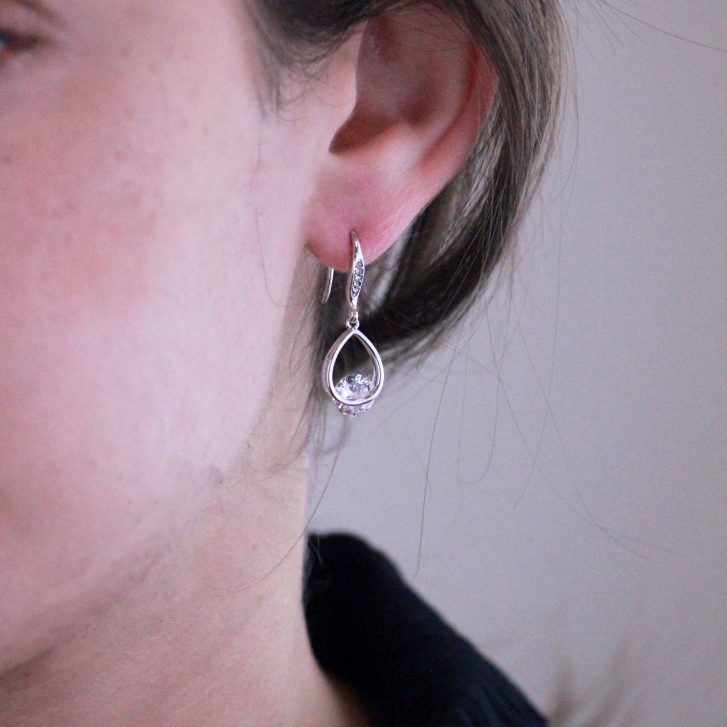 Tristin Hook oorbellen - zilver en kristal